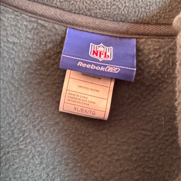 Reebok Green and White Zip Up - Picture 4 of 6